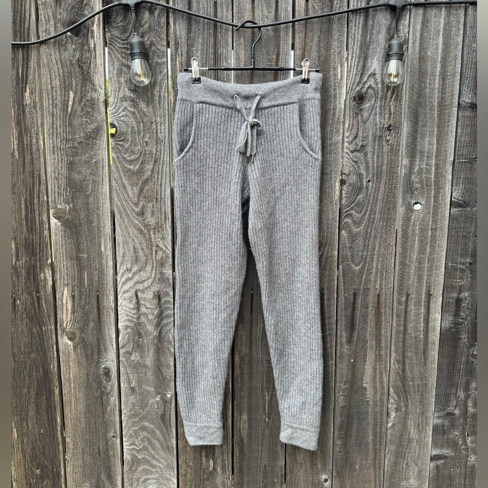 Naked Cashmere x Camila Morrone Light Grey Cashmere Sweatpant Joggers size Small